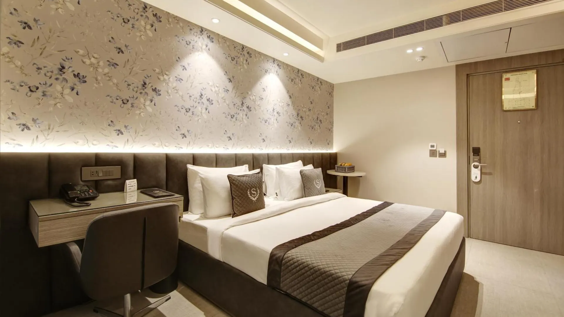 Stepstones Hotels And Inn-Dlf Phase 3 Gurgaon