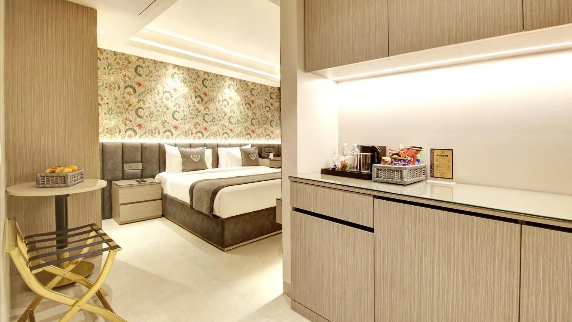 ****  Stepstones Hotels And Inn-Dlf Phase 3 Gurgaon India