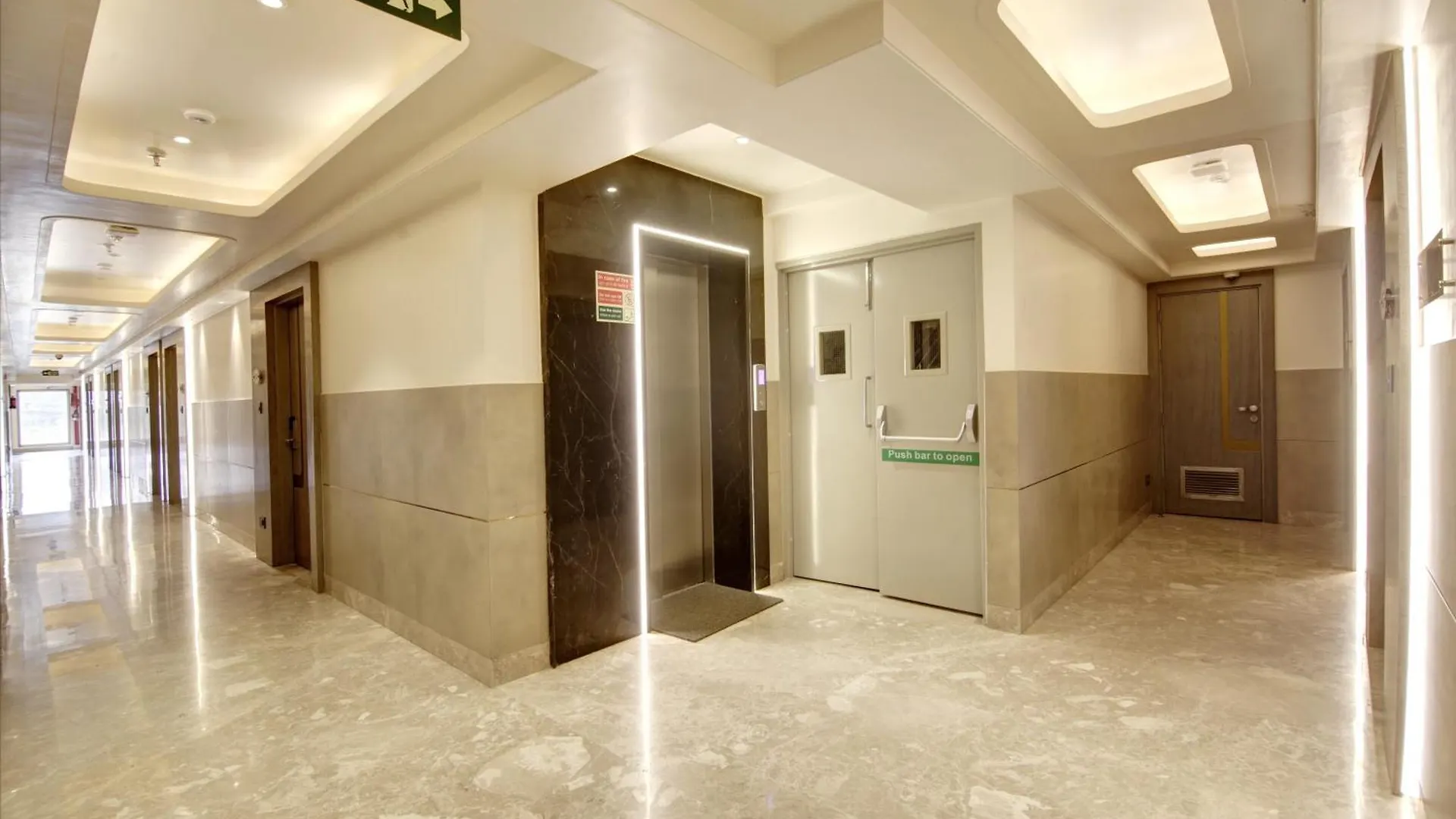 Stepstones Hotels And Inn-Dlf Phase 3 Gurgaon 4*,